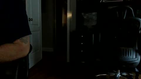 Snapshot of flguy_mike chatting on December 12, 12:33 pm FL guy online show from December 12, 12:33 pm