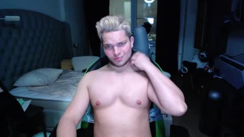 Flirty sugar online show from November 18, 8:01 pm