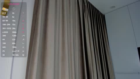 Snapshot of flirtykitty_ chatting on September 29, 5:23 pm Emely  online show from September 29, 5:23 pm