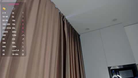 Snapshot of flirtykitty_ chatting on October 10, 6:52 am Emely  online show from October 10, 6:52 am
