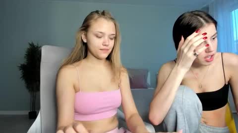 Mona online show from November 8, 1:08 am