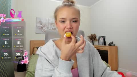 Mona online show from March 2, 1:32 am