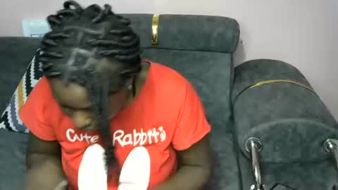 flora909 online show from January 19, 12:50 pm