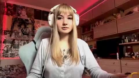 Alice online show from June 14, 9:44 am