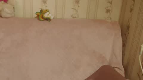 Snapshot of flowercandydoll13 chatting on October 14, 11:24 am say meow and send tip  online show from October 14, 11:24 am