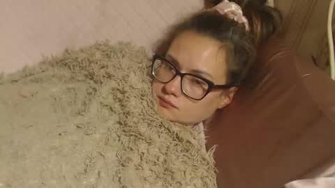 Snapshot of flowercandydoll13 chatting on October 20, 11:54 pm say meow and send tip  online show from October 20, 11:54 pm