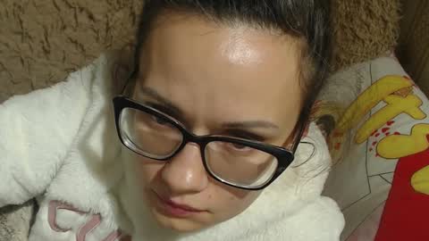 Snapshot of flowercandydoll13 chatting on December 29, 1:56 am say meow and send tip  online show from December 29, 1:56 am