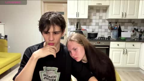 flowerscouple online show from April 17, 10:23 pm