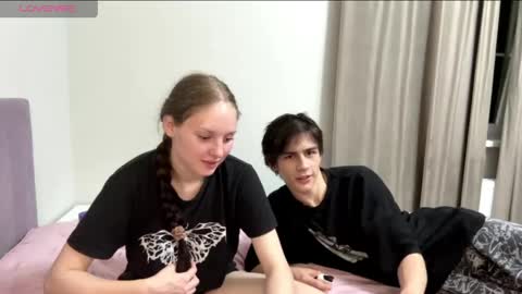 flowerscouple online show from May 21, 10:27 pm