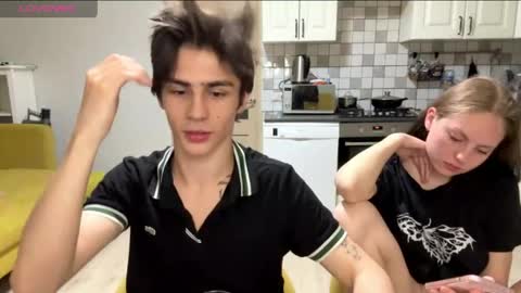 flowerscouple online show from April 29, 11:09 pm