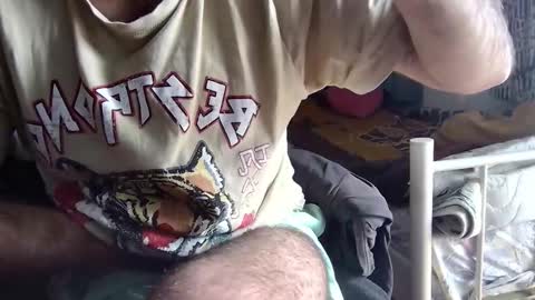 Snapshot of flydirty chatting on March 3, 10:38 am FlyDirty online show from March 3, 10:38 am