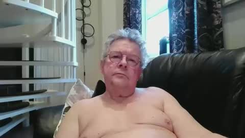 fmartin55 online show from February 10, 8:39 am