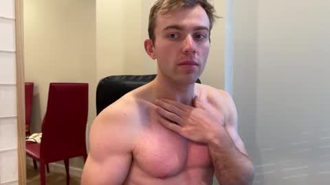 follow_ online show from December 3, 11:07 pm