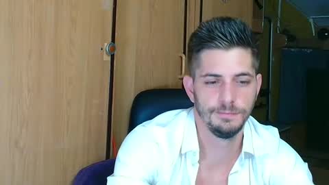 independent model online show from September 14, 7:48 pm