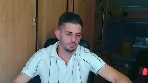 independent model online show from September 22, 6:23 pm