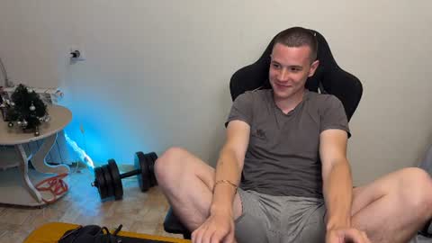Ryan online show from June 25, 9:42 pm
