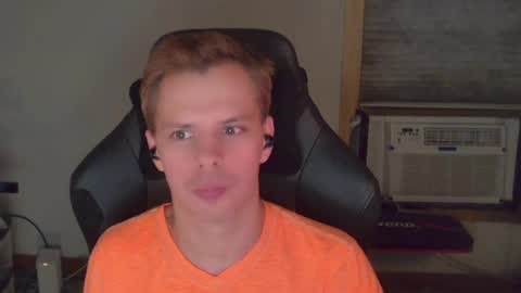 forever_broken online show from October 9, 5:13 am