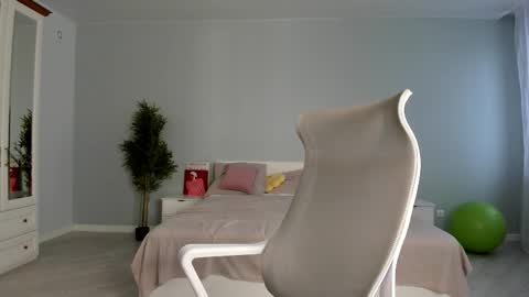 Kira online show from November 12, 2:03 am