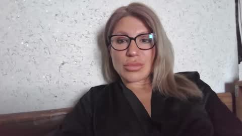 fox_red_lady7 online show from March 27, 8:26 am