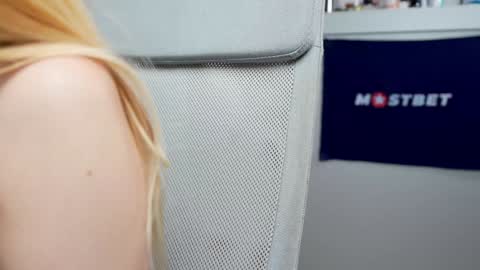 CUSTOM PHOTOS AND VIDEOS -  online show from January 11, 5:29 pm