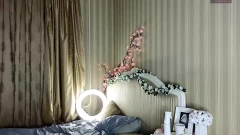 Petra online show from March 1, 3:05 pm