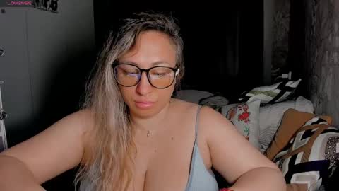 Kris online show from April 6, 2:42 am