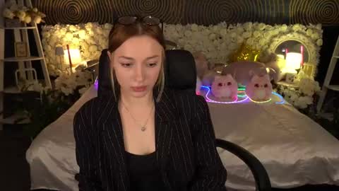 Maya online show from May 13, 12:59 pm