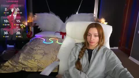 Maya online show from April 16, 2:06 pm