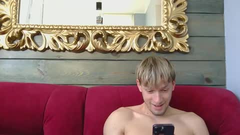 frame_tamer888 online show from September 21, 10:52 am