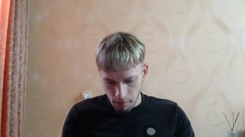 frame_tamer888 online show from June 14, 11:56 am