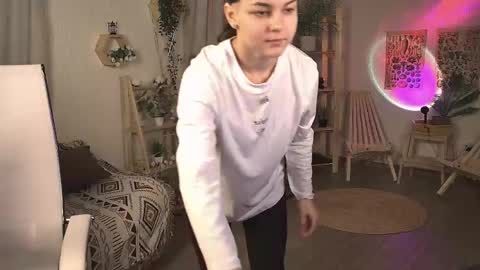 Francesca online show from April 29, 6:51 am