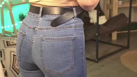 Francesca online show from April 30, 6:40 am