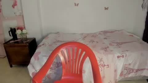 franchesca_hon11 online show from July 24, 8:39 pm