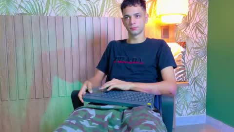 Snapshot of franco_boys chatting on October 13, 9:17 pm Franco online show from October 13, 9:17 pm