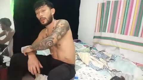 frankdanielsmolano online show from July 19, 5:21 am