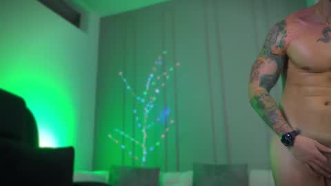 Frank Farrell. Hey remember to give me a thumbs up Ty online show from November 14, 11:39 pm