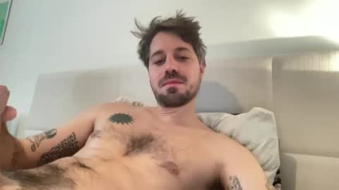 Snapshot of frankybiiig chatting on October 22, 7:55 am thegoodandbiiig online show from October 22, 7:55 am