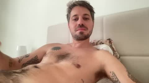 Snapshot of frankybiiig chatting on September 18, 8:40 am thegoodandbiiig online show from September 18, 8:40 am