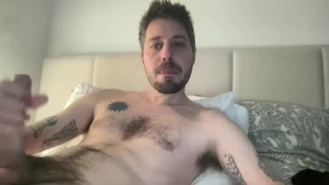 Snapshot of frankybiiig chatting on January 20, 3:28 pm thegoodandbiiig online show from January 20, 3:28 pm