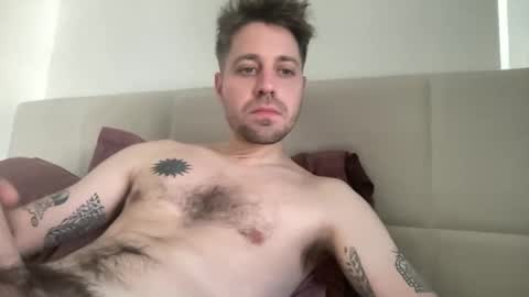 Snapshot of frankybiiig chatting on February 2, 1:19 pm thegoodandbiiig online show from February 2, 1:19 pm