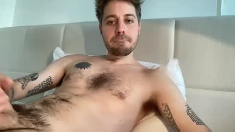 Snapshot of frankybiiig chatting on March 3, 3:00 pm thegoodandbiiig online show from March 3, 3:00 pm