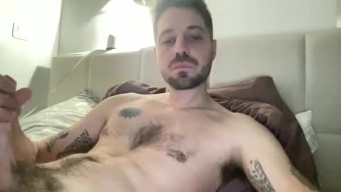 Snapshot of frankybiiig chatting on December 5, 5:01 pm thegoodandbiiig online show from December 5, 5:01 pm