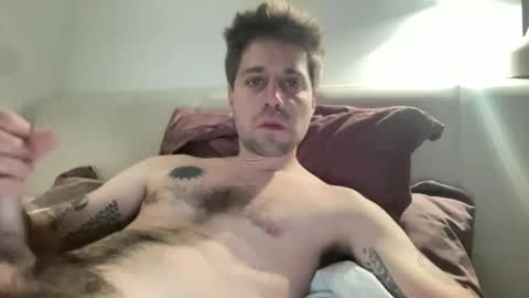 Snapshot of frankybiiig chatting on January 29, 8:46 pm thegoodandbiiig online show from January 29, 8:46 pm