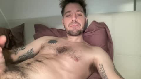 Snapshot of frankybiiig chatting on February 8, 8:53 pm thegoodandbiiig online show from February 8, 8:53 pm