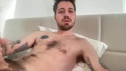 Snapshot of frankybiiig chatting on February 26, 10:49 am thegoodandbiiig online show from February 26, 10:49 am