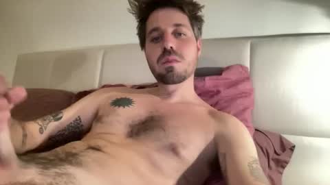 Snapshot of frankybiiig chatting on October 16, 5:23 pm thegoodandbiiig online show from October 16, 5:23 pm