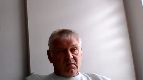 frannkboy61 online show from July 18, 12:18 pm