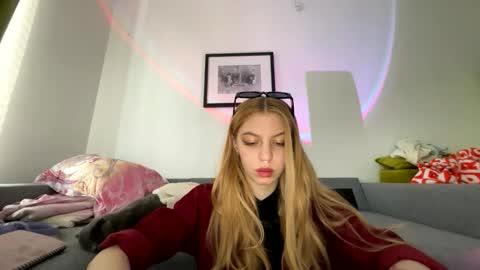 franny_fresh online show from February 26, 10:51 am