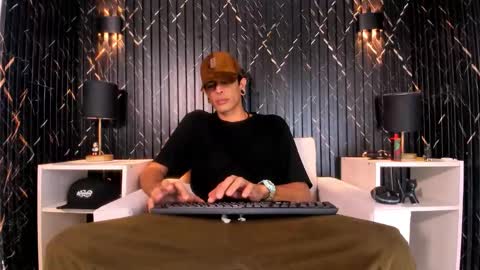 Franvill trato online show from November 19, 7:45 pm