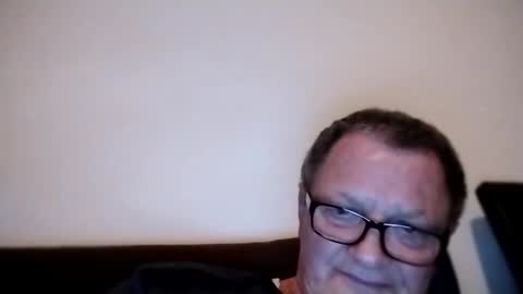 Wolfi online show from November 26, 5:32 pm